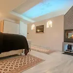 Valeni Boutique & 4* Portariá