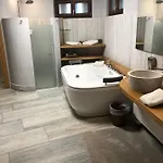Hotel Valeni Boutique & 4*