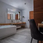 Valeni Boutique & Πορταριά