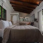 Valeni Boutique & Πορταριά