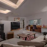 Ξενοδοχείο Valeni Boutique & 4*