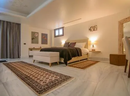 Valeni Boutique & 4*