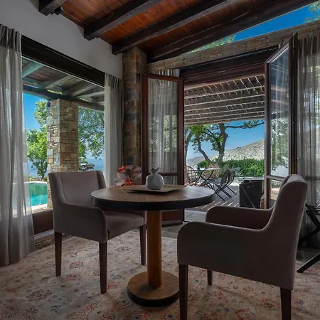 Valeni Boutique & Hotel 4*