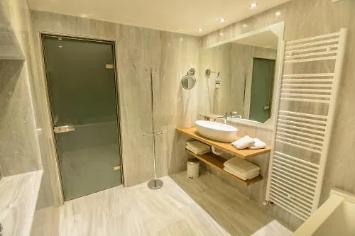 Valeni Boutique & 4*