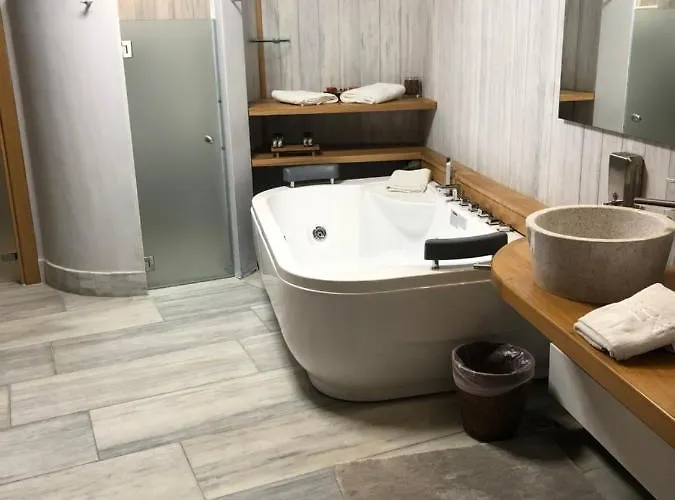 Ξενοδοχείο Valeni Boutique & 4*